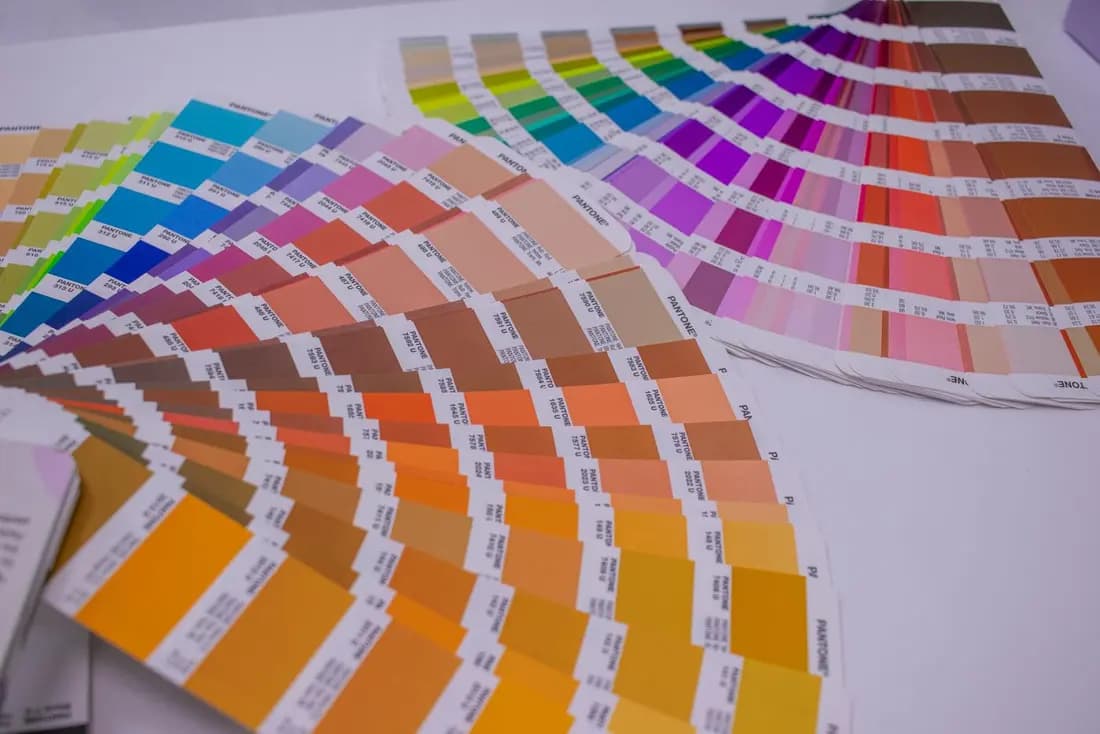 Farbpalette und Markensystem — eSys Agency
